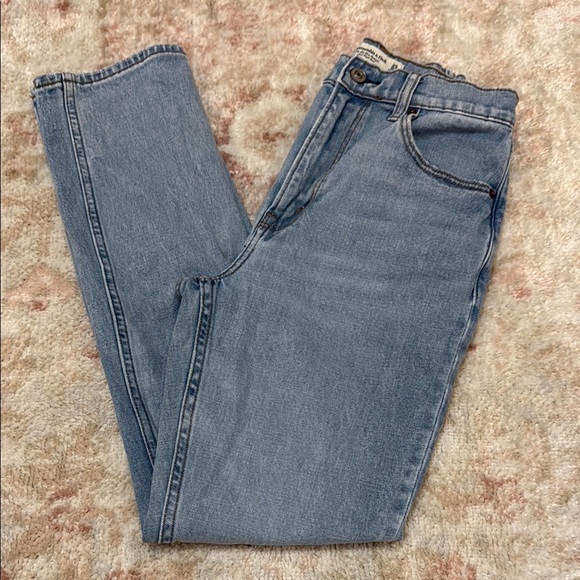 Abercrombie Straight Leg Jeans - Picture 1 of 3